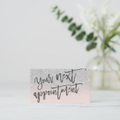 Moderne zilveren glitter blush roze script typogra afsprakenkaartje (Staand voorkant)