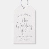 Moderne Zilveren Hart Script Monogram Huwelijksgun Cadeaulabel (Voorkant)