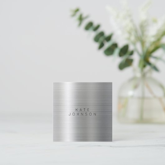 Moderne zilveren metalen minimalistische eenvoudig vierkante visitekaartje (Staand voorkant)