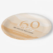 Moderne zomer verjaardagsfeestje in roze papieren bordje (Gekanteld)