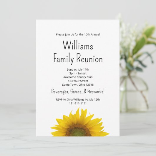 Moderne Zonnebloem Eenvoudige Familie Reunion BBQ Kaart (Staand voorkant)