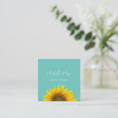 Moderne Zonnebloem QR code Trendy Blauwgroen Groen Vierkante Visitekaartje (Staand voorkant)