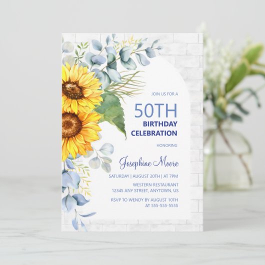 Moderne Zonnebloem Witte Muur Brick Bloemen Verjaa Kaart (Staand voorkant)