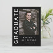 Moderne zwart-wit afstudeeraankondiging aankondiging (Staand voorkant)