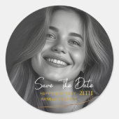 Moderne zwart-wit foto 21e verjaardag Save th Ronde Sticker (Voorkant)