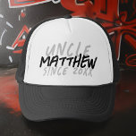 Moderne zwart-wit grunge voor de koele oom trucker pet<br><div class="desc">Dit grunge en moderne ontwerp is samengesteld uit san serif typografie.</div>