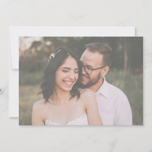 Moderne Zwart & Wit Minimalistische Script Bruilof Save The Date (Voorkant)
