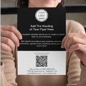 Moderne Zwart-wit QR Code & Zakelijke Logo Flyer