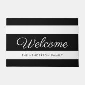 Moderne zwart-witte strepen welkom deurmat (Voorkant)