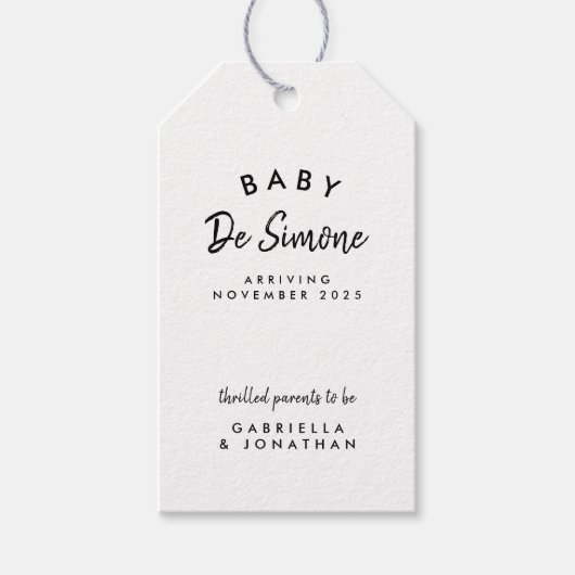 Moderne Zwart Witte Zwangerschapsaankondiging  Cadeaulabel (Voorkant)