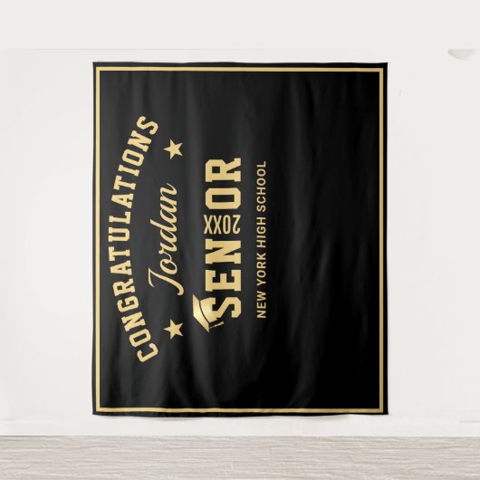 Moderne Zwarte Afstudeerfoto Booth Achtergrond in  Wandkleed (Voorkant)