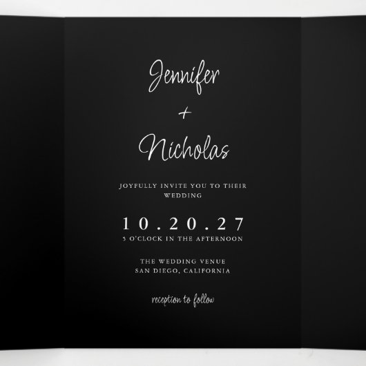 Moderne Zwarte bruiloft RSVP Details QR Code Foto Drieluik Uitnodiging (Binnenkant midden)