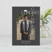 Moderne Zwarte Congrats Graduate Foto Aankondiging (Staand voorkant)