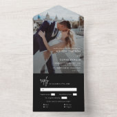 Moderne Zwarte Eenvoudige Trouwfoto All In One Uitnodiging (Binnen)