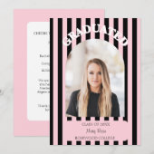 Moderne Zwarte en Blush Roze Gestreepte Afstudeer- Aankondiging (Voorkant / Achterkant)