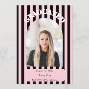 Moderne Zwarte en Blush Roze Gestreepte Afstudeer- Aankondiging