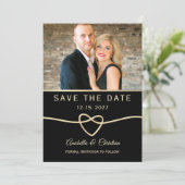 Moderne Zwarte en Gouden Foto Bruiloft Save The Date (Staand voorkant)