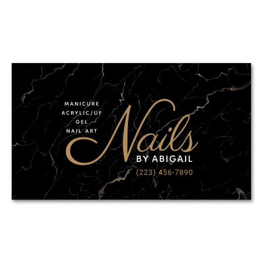 Moderne zwarte en gouden marmerige nagels op naam  magnetisch visitekaartje (Voorkant)