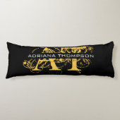 Moderne, zwarte en gouden monogrammen lichaamskussen (Voorkant)
