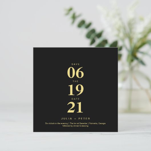 Moderne Zwarte en Gouden Vierkante Save The Date T Kaart (Staand voorkant)