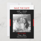 Moderne Zwarte en Rode Huwelijksfoto Save the Date Kaart (Voorkant)