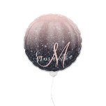 Moderne zwarte en roze glitter Sparkles Ballon<br><div class="desc">Voeg sprankeling toe aan uw feest met deze moderne zwarte en roze gepersonaliseerde ballon. Met een glitter-effect ombré achtergrond en een stijlvol script monogram met jouw naam, is deze luchtgevulde ballon het perfecte accent voor verjaardagen, vrijgezellenfeesten, vrijgezellenfeesten of elk evenement met een glam thema. Een stijlvolle en gepersonaliseerde feestdecoratie waar...</div>