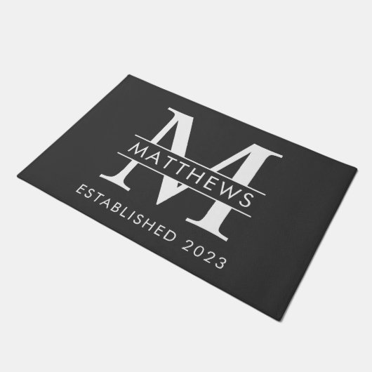 Moderne, zwarte en witte, aangepaste monogram van deurmat (Schuin)
