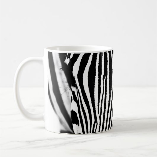 Moderne, zwarte en witte abstracte Zebrastrepen Koffiemok (Links)