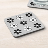 Moderne zwarte en witte bloemen op lichte zilver g bier onderzetter (Linkerzijde)