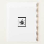 Moderne Zwarte en Witte Dahlia Bloemige Gepersonal Planner (Achterkant)