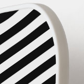 Moderne Zwarte En Witte Gestreepte Aangepaste Naam Pickleball Paddle (Links Detail)