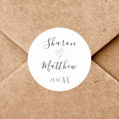 Moderne zwarte en witte handgeschreven bruiloften ronde sticker