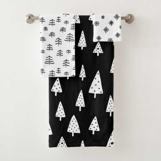 Moderne zwarte en witte kerstbomen Snowflakes Bad Handdoek (Insitu)