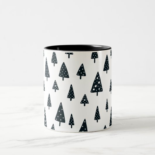 Moderne zwarte en witte Scandinavische kerstbomen Tweekleurige Koffiemok (Center)