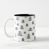 Moderne zwarte en witte Scandinavische kerstbomen Tweekleurige Koffiemok (Links)