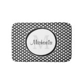 Moderne zwarte en witte schelpen Monogram en naam Badmat (Voorkant)