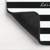 Moderne zwarte en witte strepe roze flamingo muismat (Hoek)