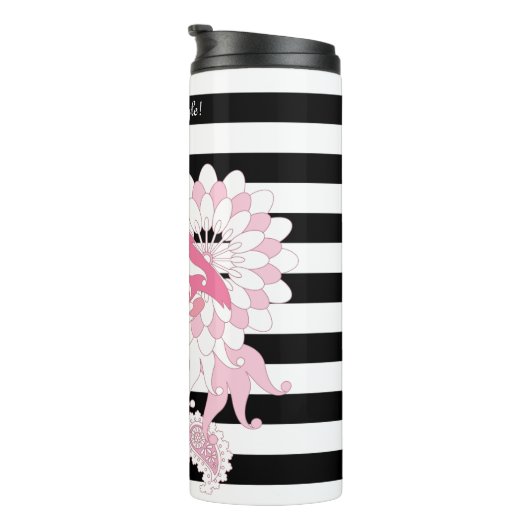 Moderne zwarte en witte strepe roze flamingo thermosbeker (Geroteerd rechts)