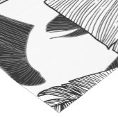 Moderne zwarte en witte tropische bananenbladeren korte tafelloper (Hoek)