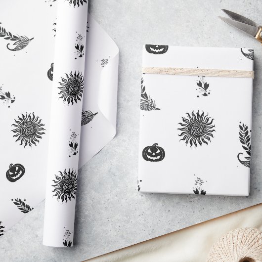 Moderne Zwarte en Witte Witchcore Halloween Cadeaupapier