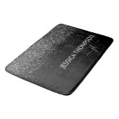 Moderne Zwarte Glitter Eenvoudige Script Monogram Badmat (Gekanteld)