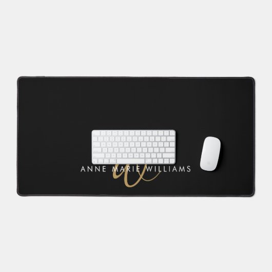 Moderne Zwarte Gouden Script Monogram Bureaumat (Keyboard & Muis)