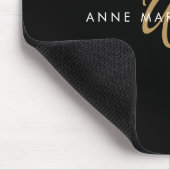 Moderne Zwarte Gouden Script Monogram Muismat (Hoek)
