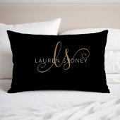 Moderne zwarte goudfilm, afgebeeld in script kussensloop