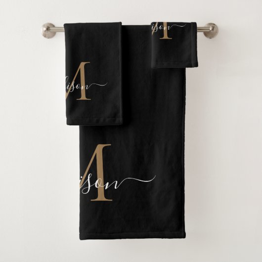 Moderne zwarte goudmonogram Elegant Script Name Bad Handdoek (Insitu)