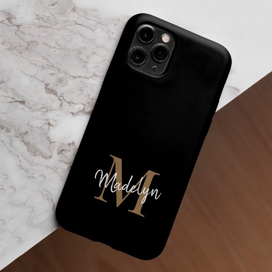 Moderne zwarte goudmonogram Feminine Script Name Case-Mate iPhone Case