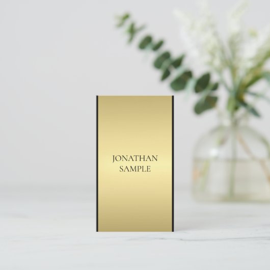 Moderne zwarte goudprocessor, beste visitekaartje (Staand voorkant)