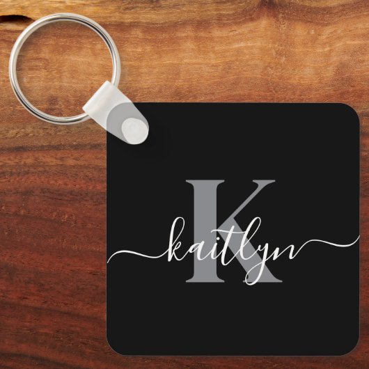 Moderne zwarte grijze script monogram sleutelhanger (Voorkant)