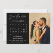 Moderne zwarte kalender foto save the date kaart (Voorkant)