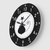 Moderne zwarte kat met verfprinters grote klok (Hoek)